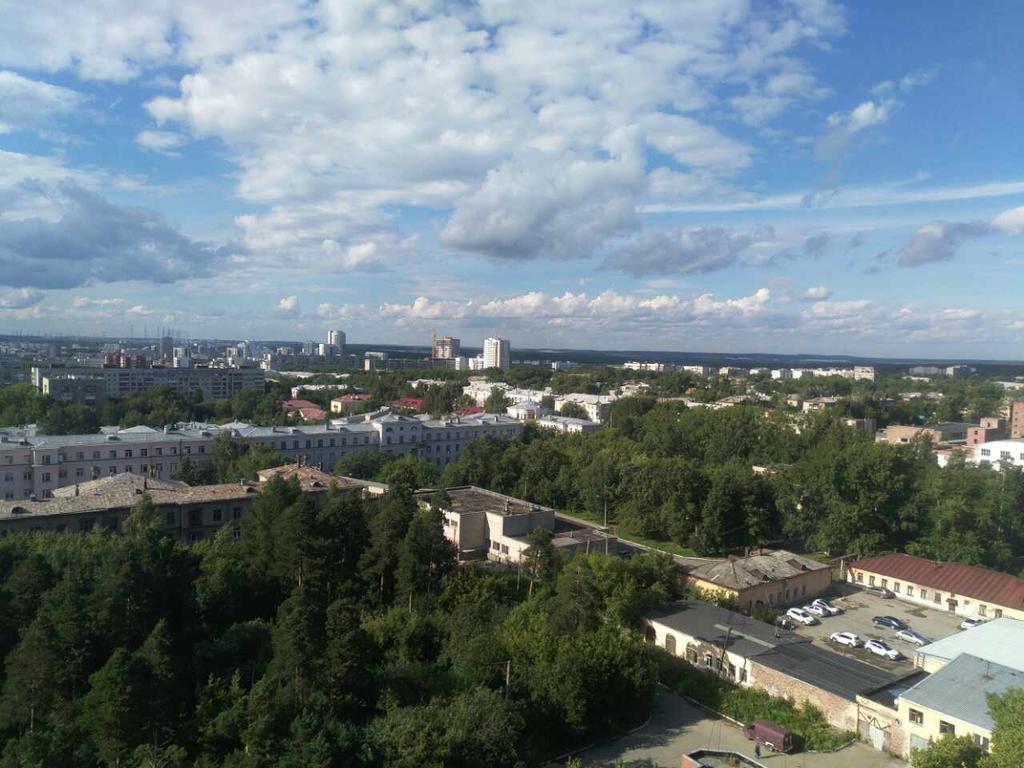 Bolshoy Ural Na Stachek Hotel Ekaterinburg Exterior foto